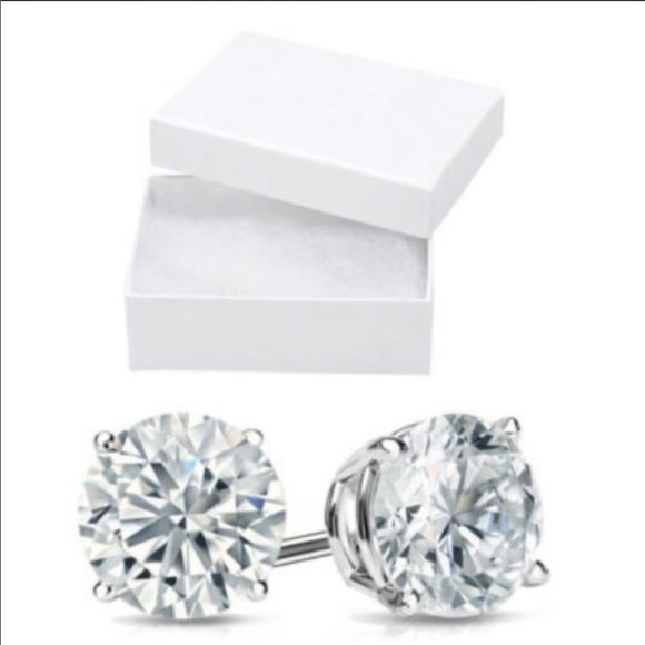 Jewelry - Swarovski stud earrings Jewelry - Swarovski stud earrings